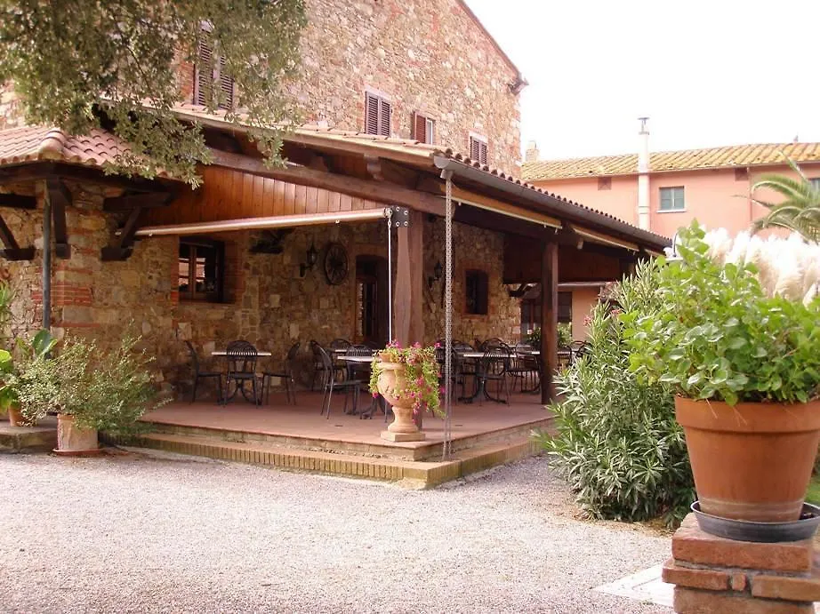 Farm stay Agriturismo Il Pino Villa Scarlino Italy